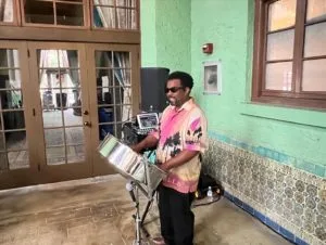 73639883-7852-4F15-B21A-C88F9B80296D